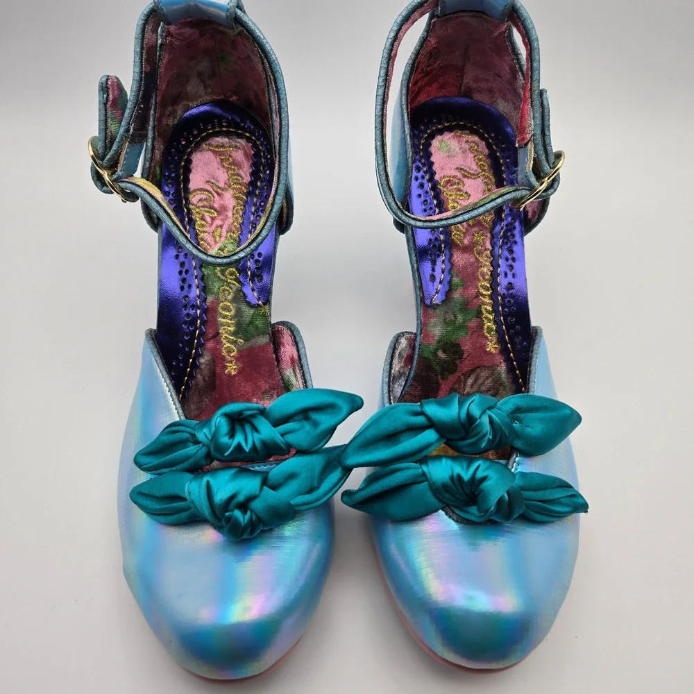 Irregular Choice NEW Summer Breeze Blue Iridescent Holographic W/Bows Sz 39 US 8